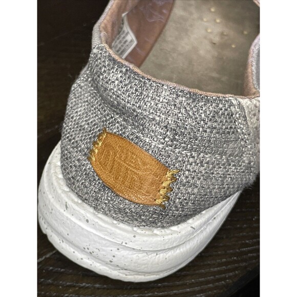 Women’s Size 7 Hey Dude Wendy Washed Gray Graphic Lined Slip-On Casual Shoes - Picture 8 of 11